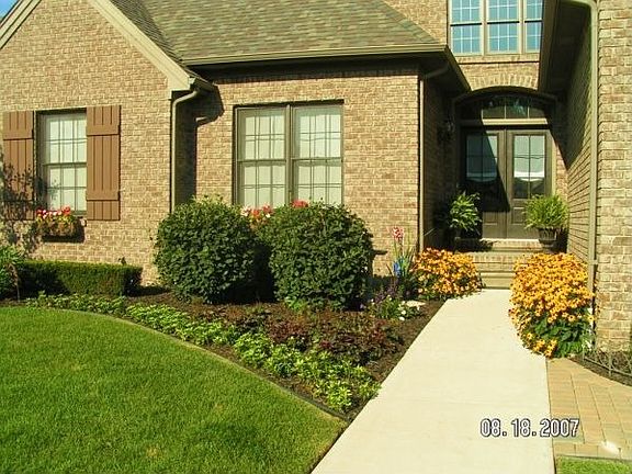 3rd image of 53397 Zachary Dr