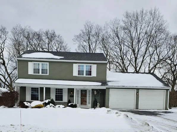 17 Harrogate Rd, New Hartford, NY 13413