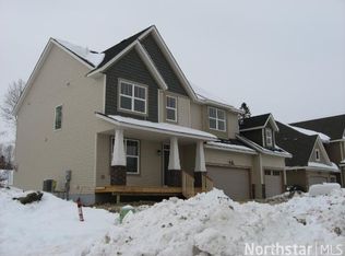 2223 Woodlyn Ridge Ct, Mound, MN 55364