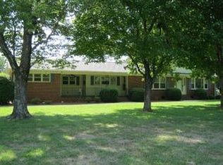 1589 Curry Rd, Kernersville, NC 27284