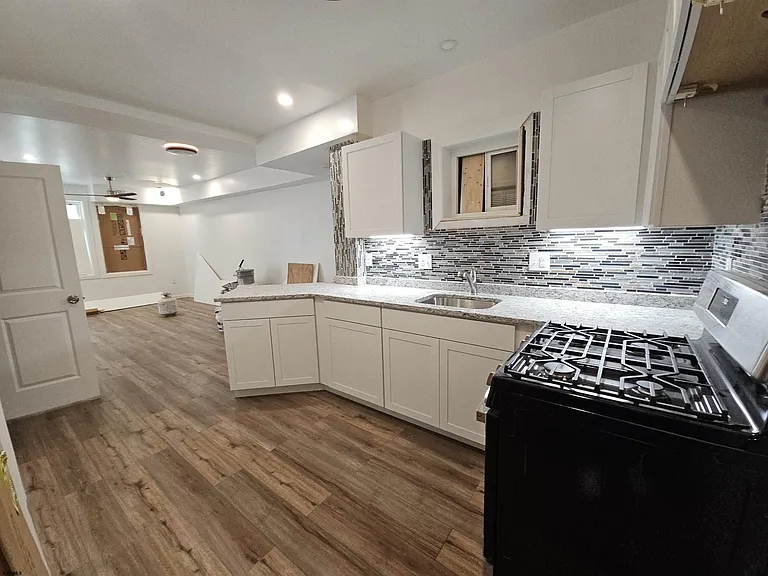 902 Keener Ave — Photo 9
