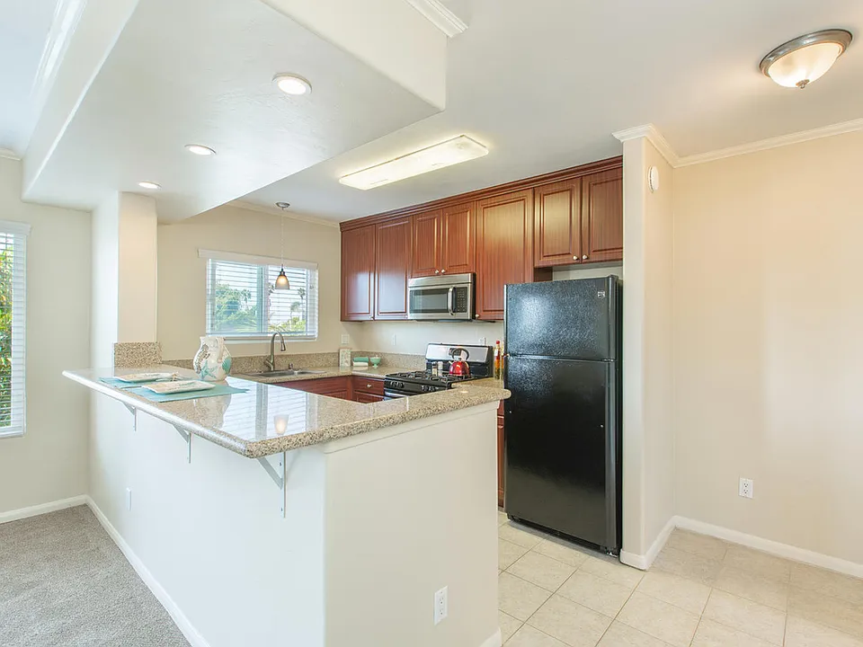 5077 Cape May Avenue San Diego, CA 92107-Oceanwalk Apartment Homes Kitchen