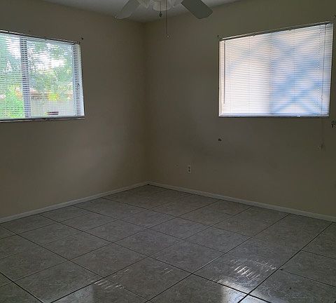 5th image of 31 SE 24th Ave
