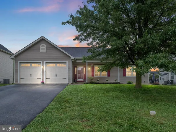 207 Drawyers Dr, Middletown, DE 19709