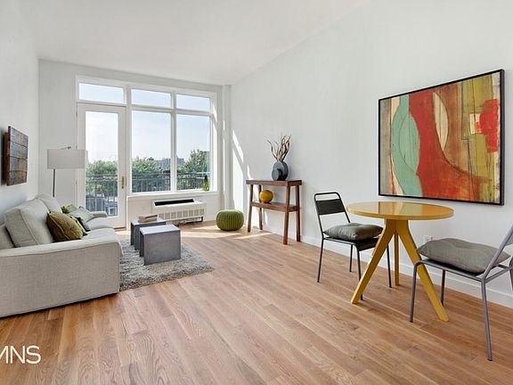 3rd image of 182 15th St APT 2D