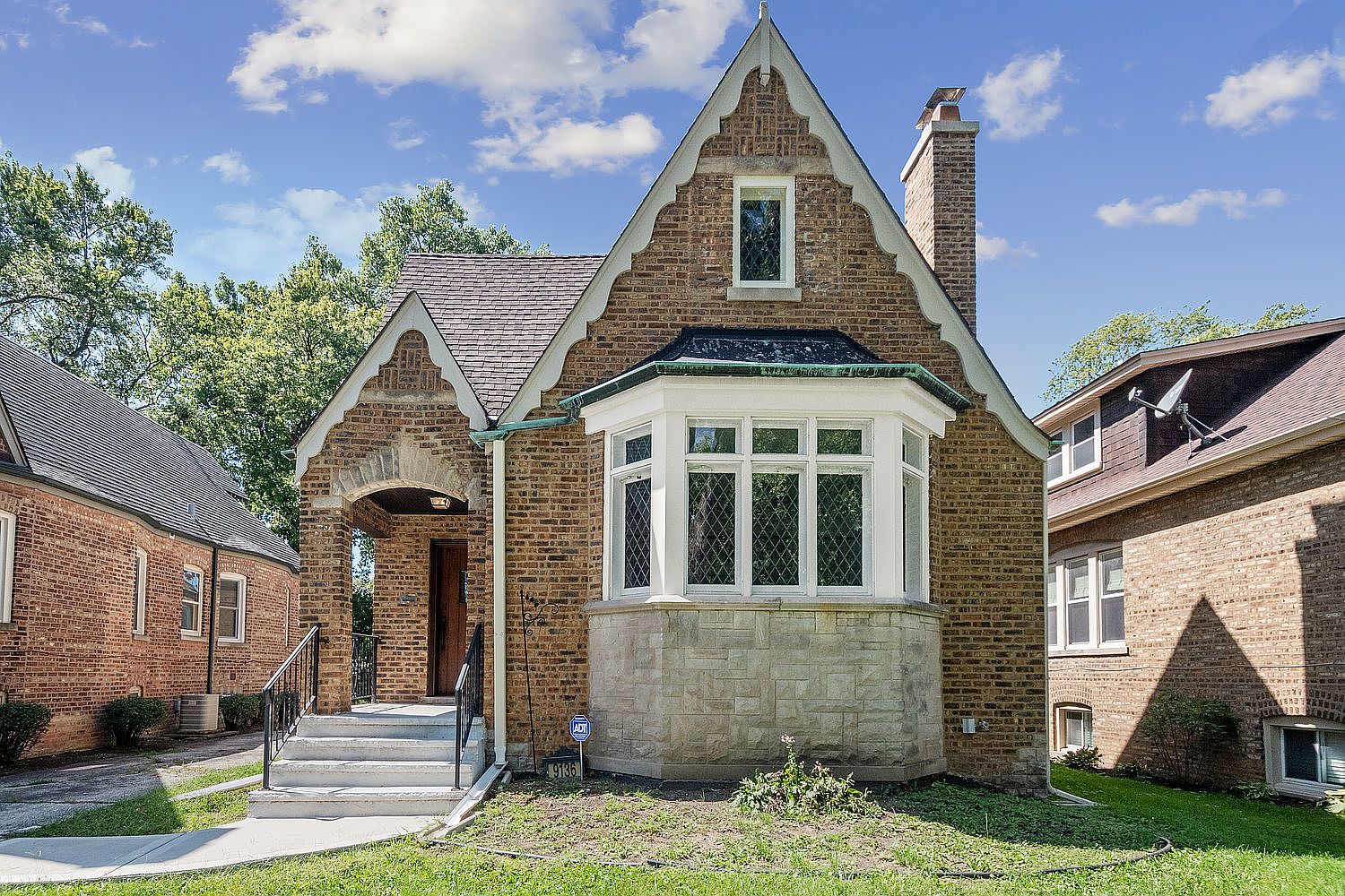 9136 S Oakley Ave, Chicago, IL 60643 | Zillow