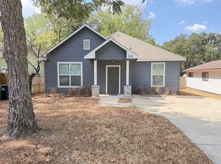 713 N Wood St, Denton, TX 76209