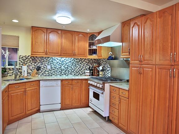 5th image of 2322 Roosevelt Cir