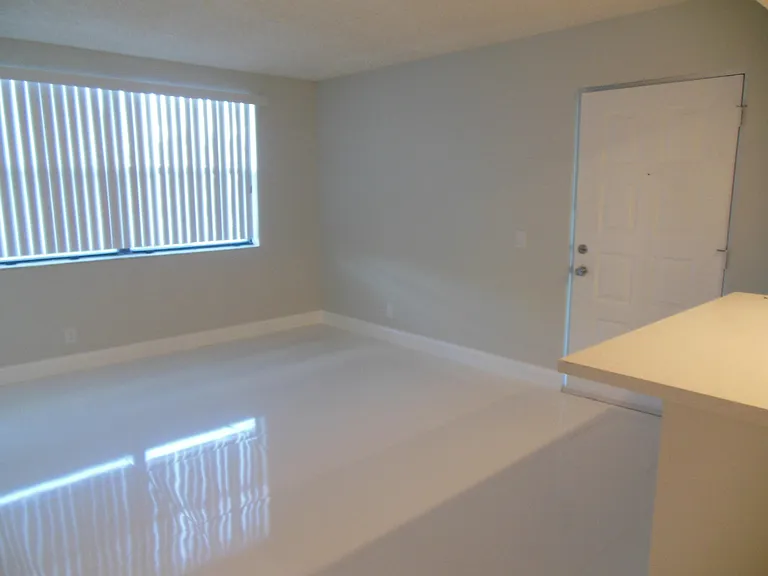 728 Executive Center Dr #31 — Photo 7