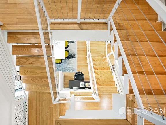 5th image of 415 Greenwich St #Townhouse E