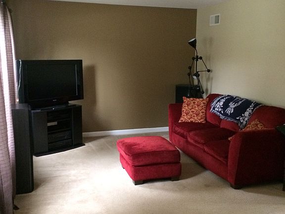 3rd image of 58 Chelmsford Dr