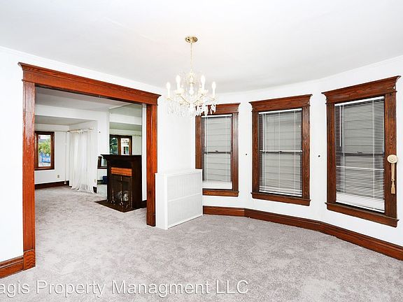 3rd image of 527 Glenwood Ave