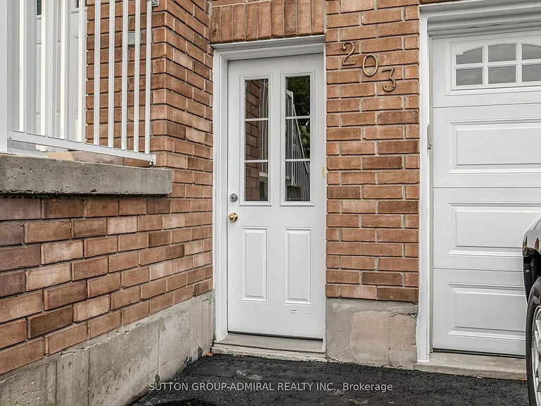 203 John St W #BASEMENT — Photo 2