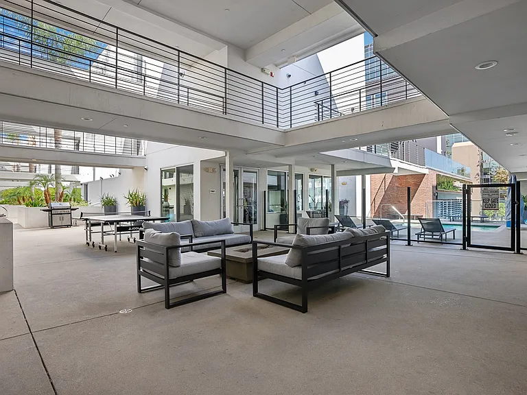 16300 Ventura Blvd #209 — Photo 26