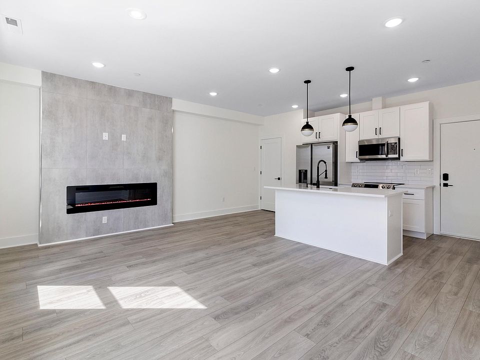 1st image of 2547 Frankford Ave Unit 2