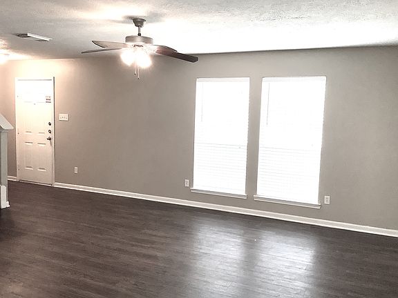 4th image of 14016 Buckskin Dr
