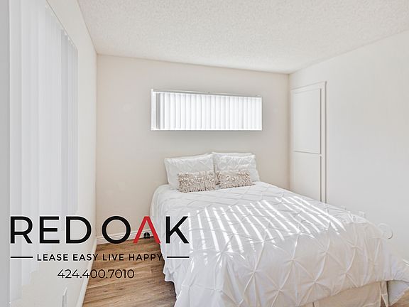 4th image of 6601 1/4 N Victoria Ave #266