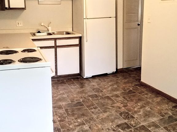 3rd image of 1057 Everett Ct APT 10
