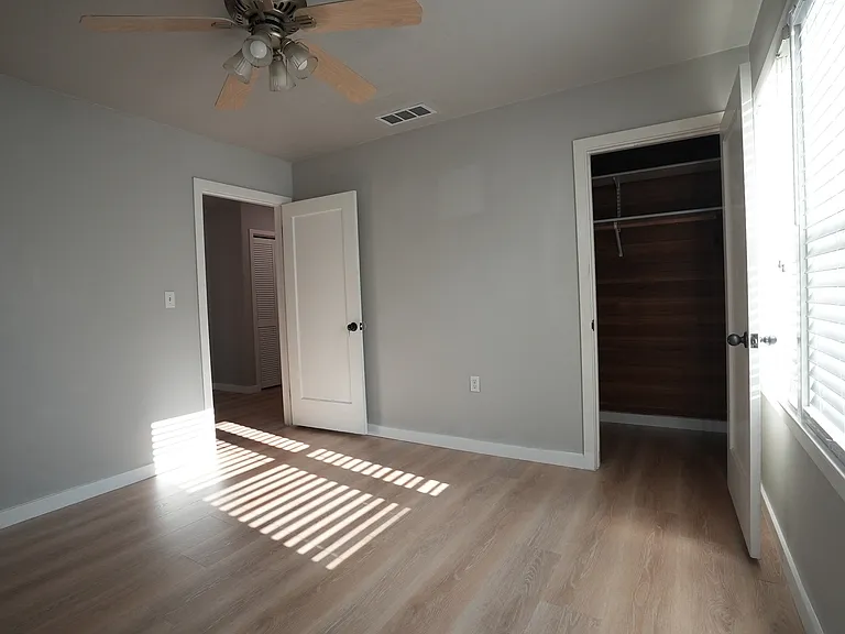 112 Franklin St — Photo 4