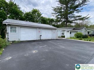 2236 Hillside Rd, Slatington, PA 18080