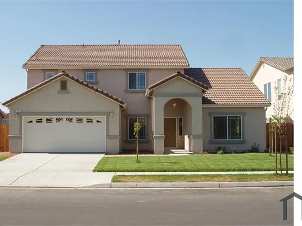 2751 Edgar Ave, Sanger, CA 93657