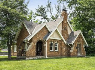 11701 Johnson Dr, Shawnee, KS 66203