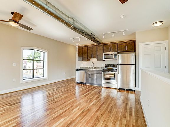 4th image of 604 Saint James St #A