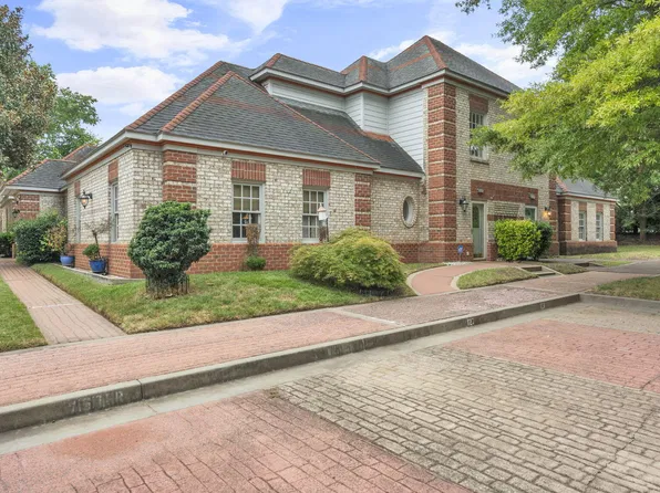 127 Presidents Dr, Durham, NC 27704