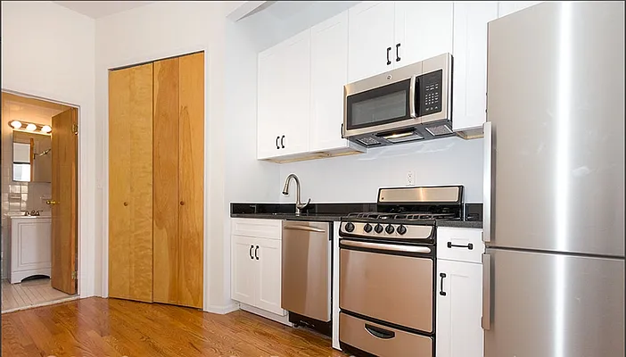 Rented by Copperwood Real Estate | media 7