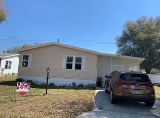 161 Landing Dr, Leesburg, FL 34748