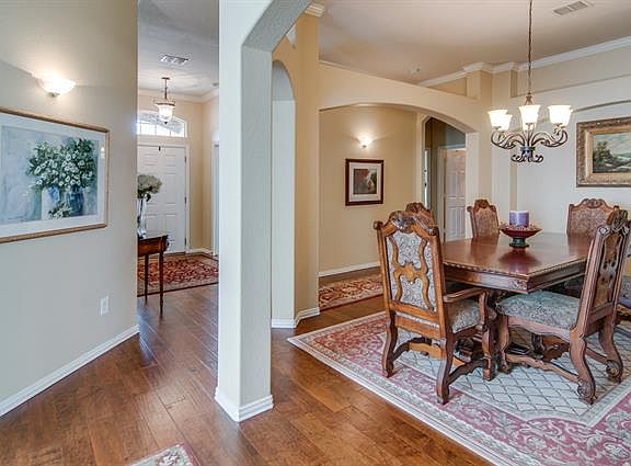 5th image of 3828 Lakeway Dr