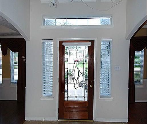 3rd image of 8226 Trophy Place Dr