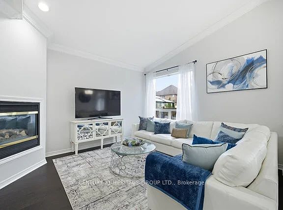 3rd image of 46 Snowy Meadow Ave