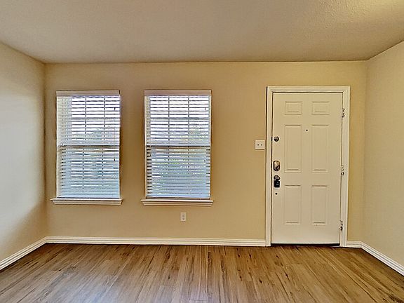 2nd image of 700 River Garden Dr