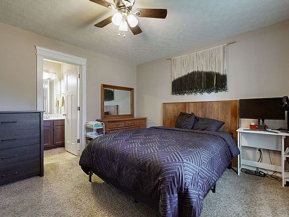 4th image of 102 Shanna Ln