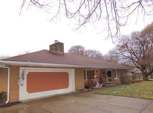 5903 Overlook Dr, Erie, PA 16505