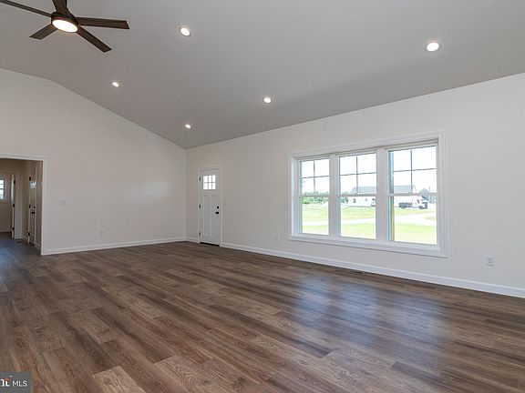 4th image of 12570 Meadowview Ln