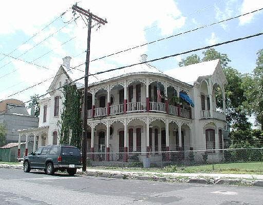 1st image of 400 E ARSENAL ST
