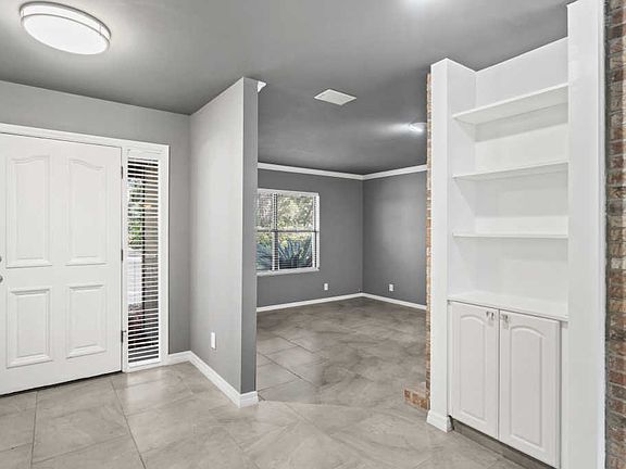 4th image of 602 Baywood Trl
