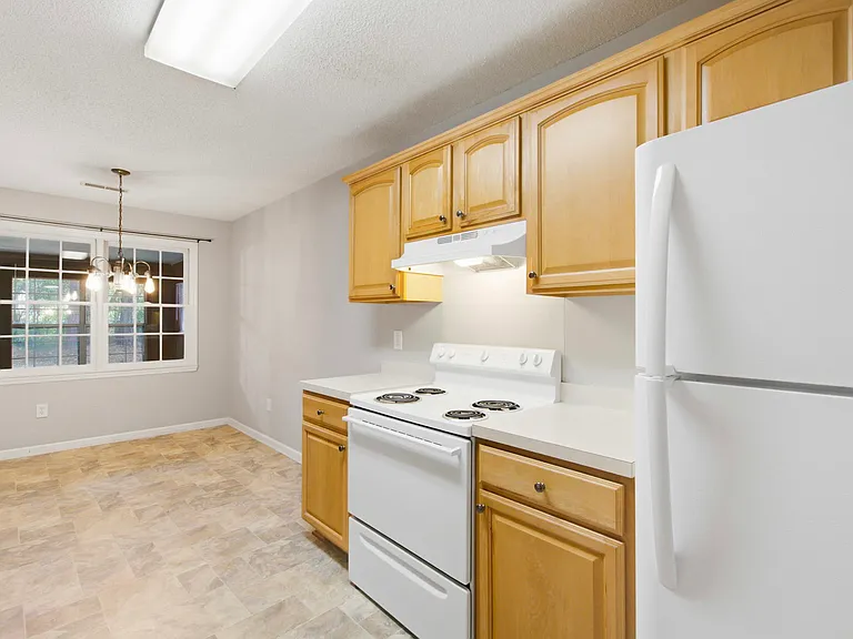 1860 Piper Dr — Photo 15