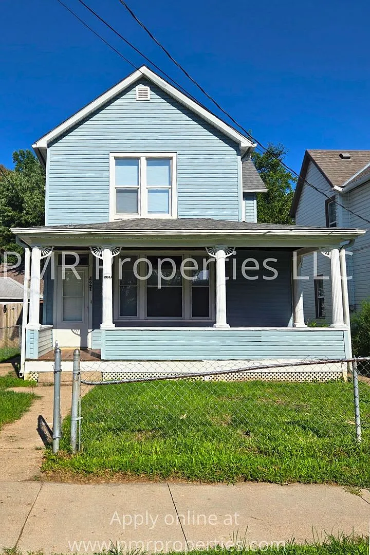 3 Bedrooms / 1 Bathroom House — Photo 1