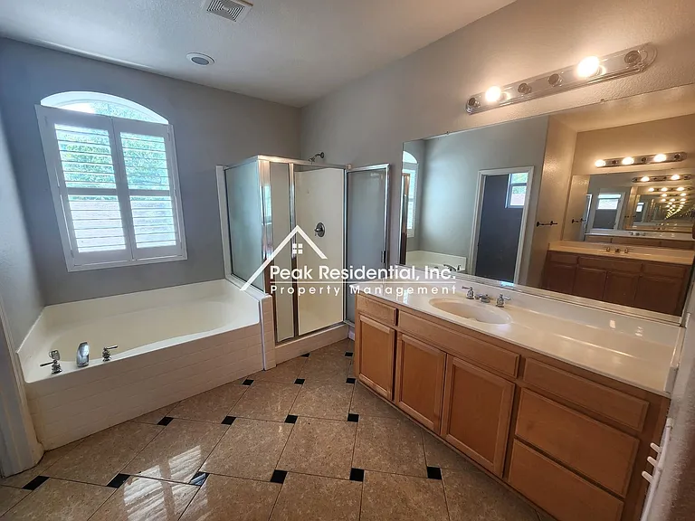 1119 Green Ridge Dr — Photo 23