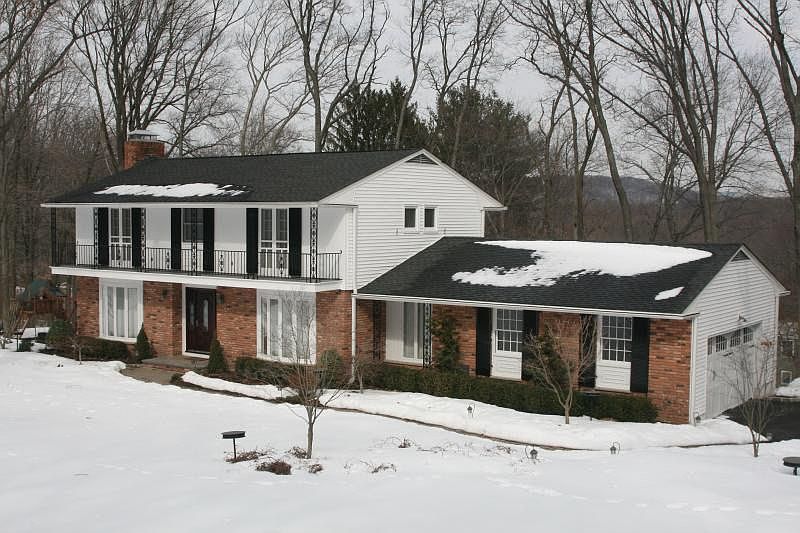 1st image of 21 Hilltop Cir