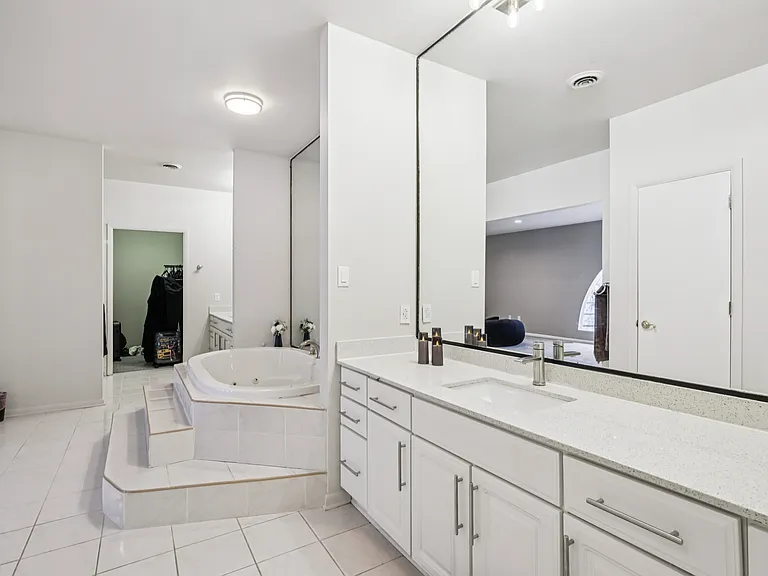 1397 Glencoe Ave — Photo 52