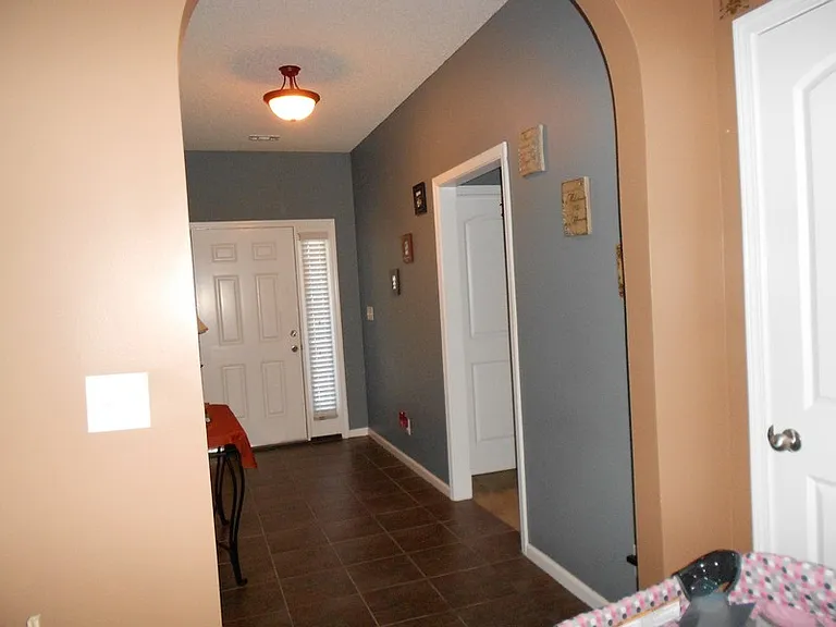 197 Barnes Ct — Photo 4