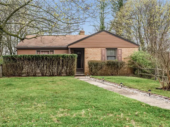 625 Guenevere Dr, Pittsburgh, PA 15237