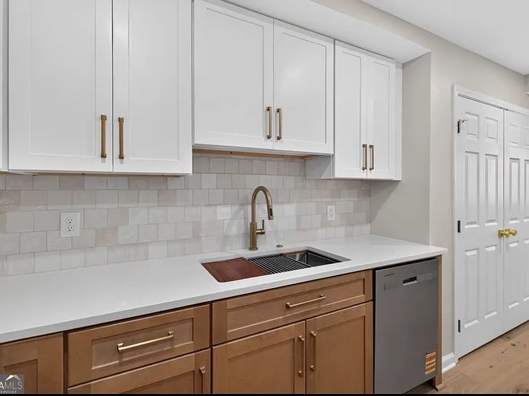 4996 N Peachtree Rd #1 — Photo 11