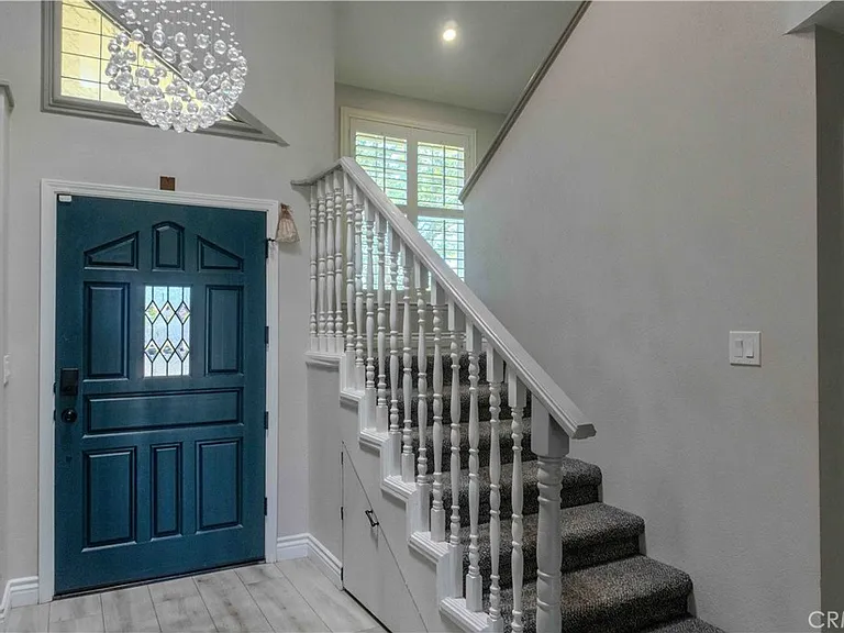 1042 Robinson Ct — Photo 8
