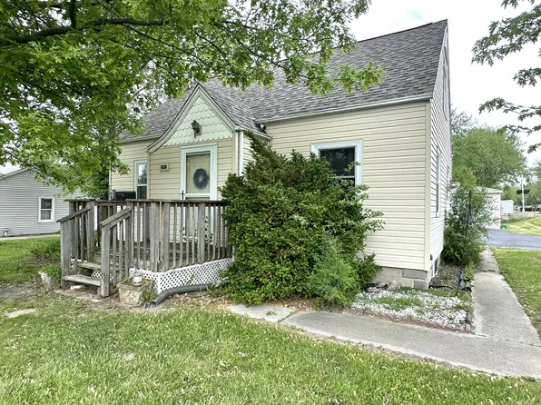 1445 Sheffield Ave, Dyer, IN 46311