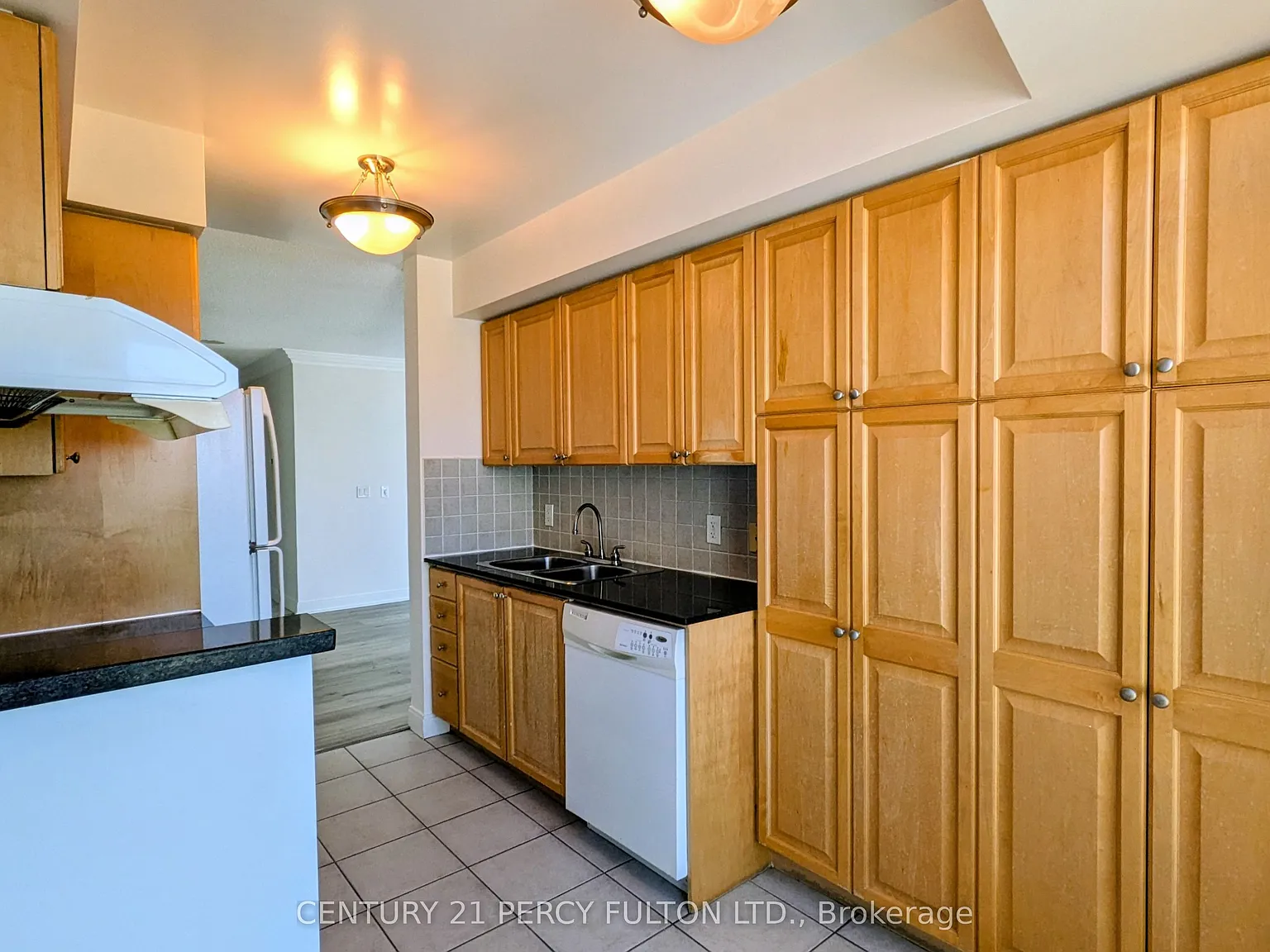 238 Bonis Ave — Photo 3